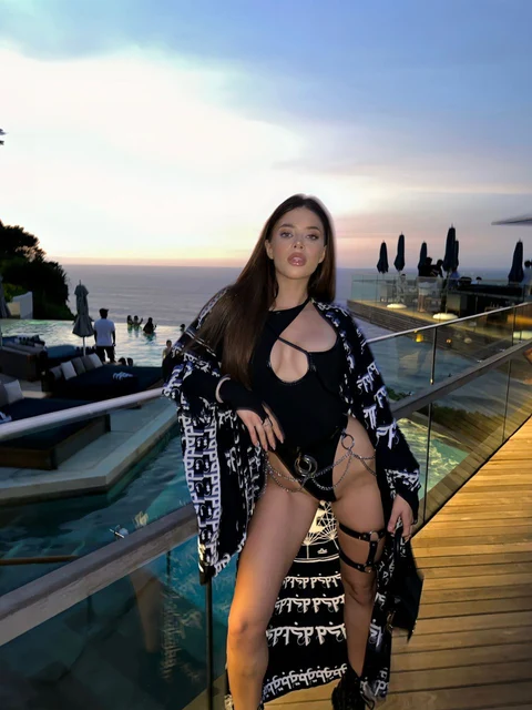 Эллис escort in Krasnodar