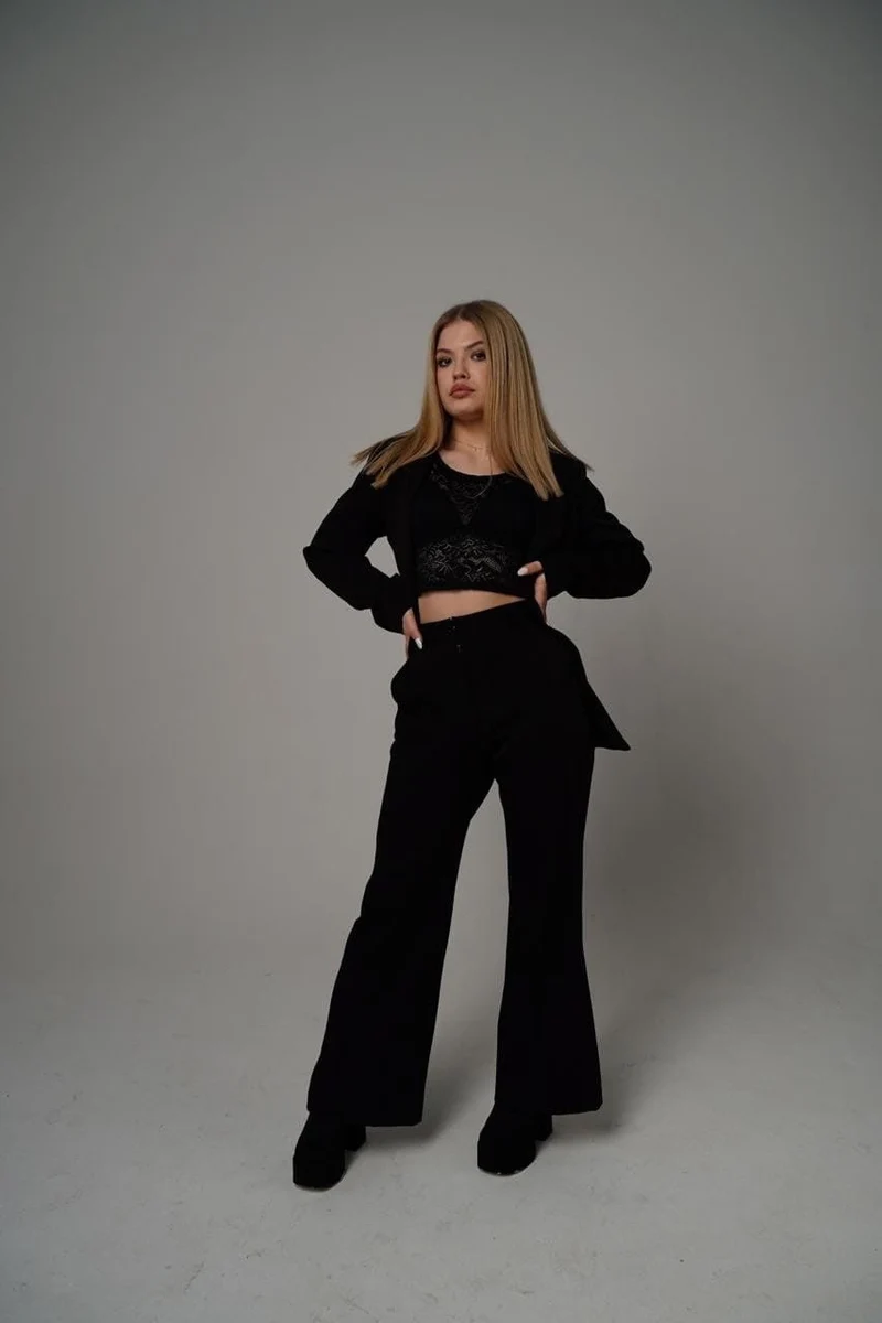 Кэролайн escort in Krasnodar