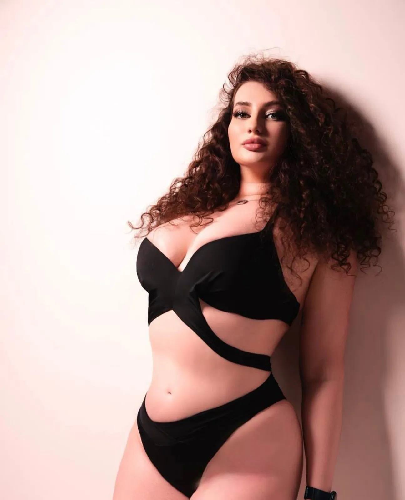 Кристи escort in Krasnodar