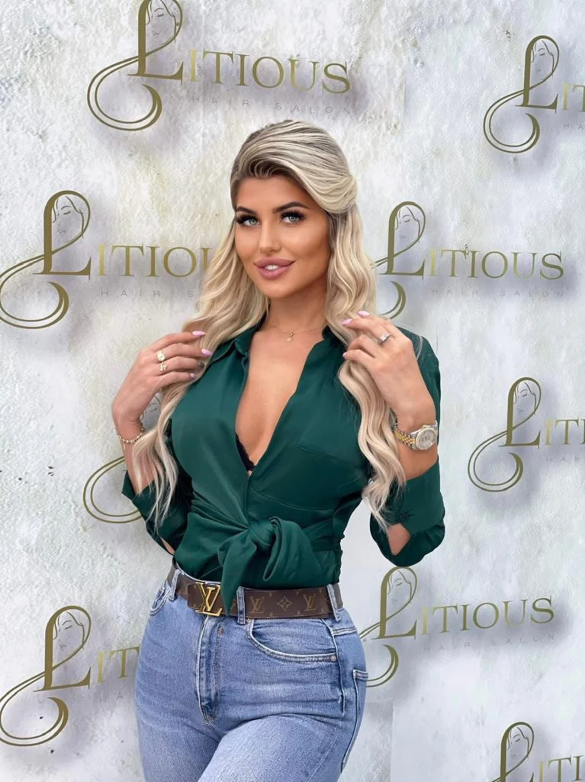 Лаура escort in Krasnodar