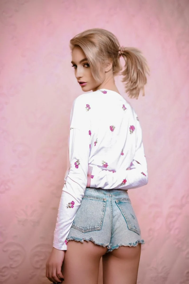 Лина escort in Krasnodar