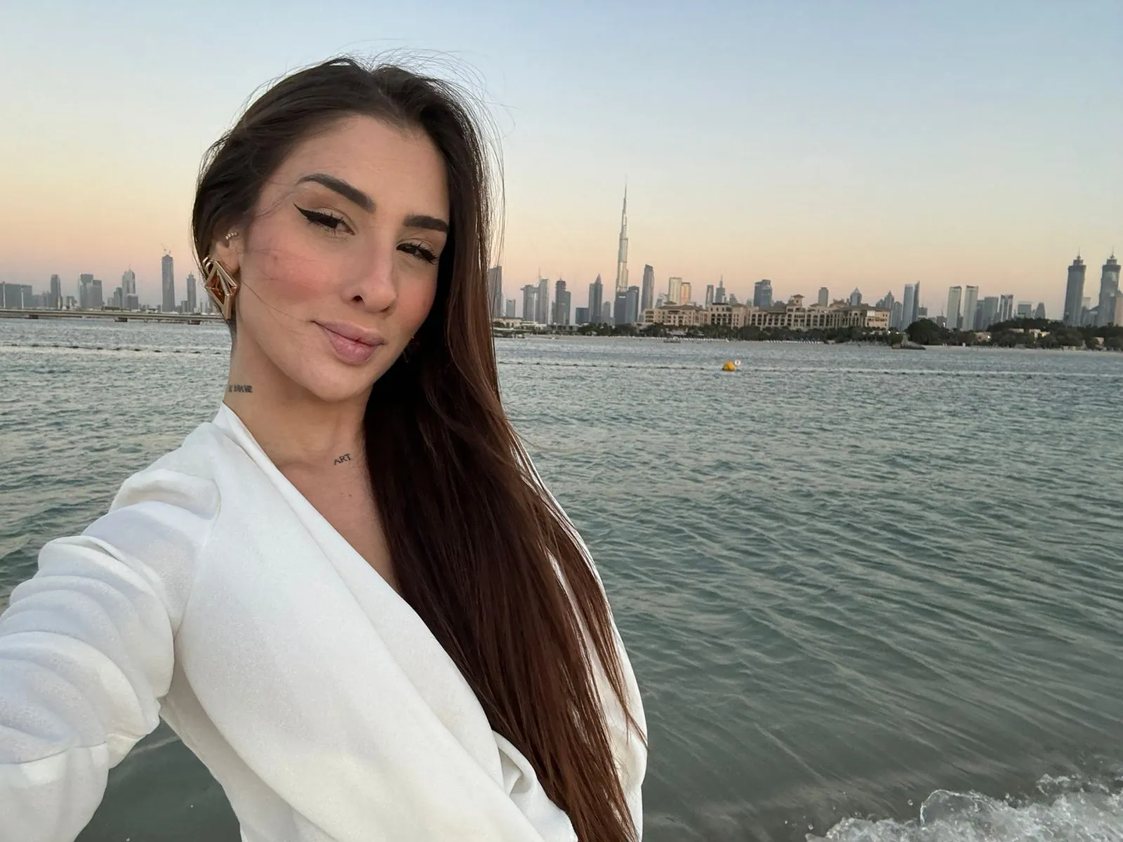 Лиза escort in Krasnodar