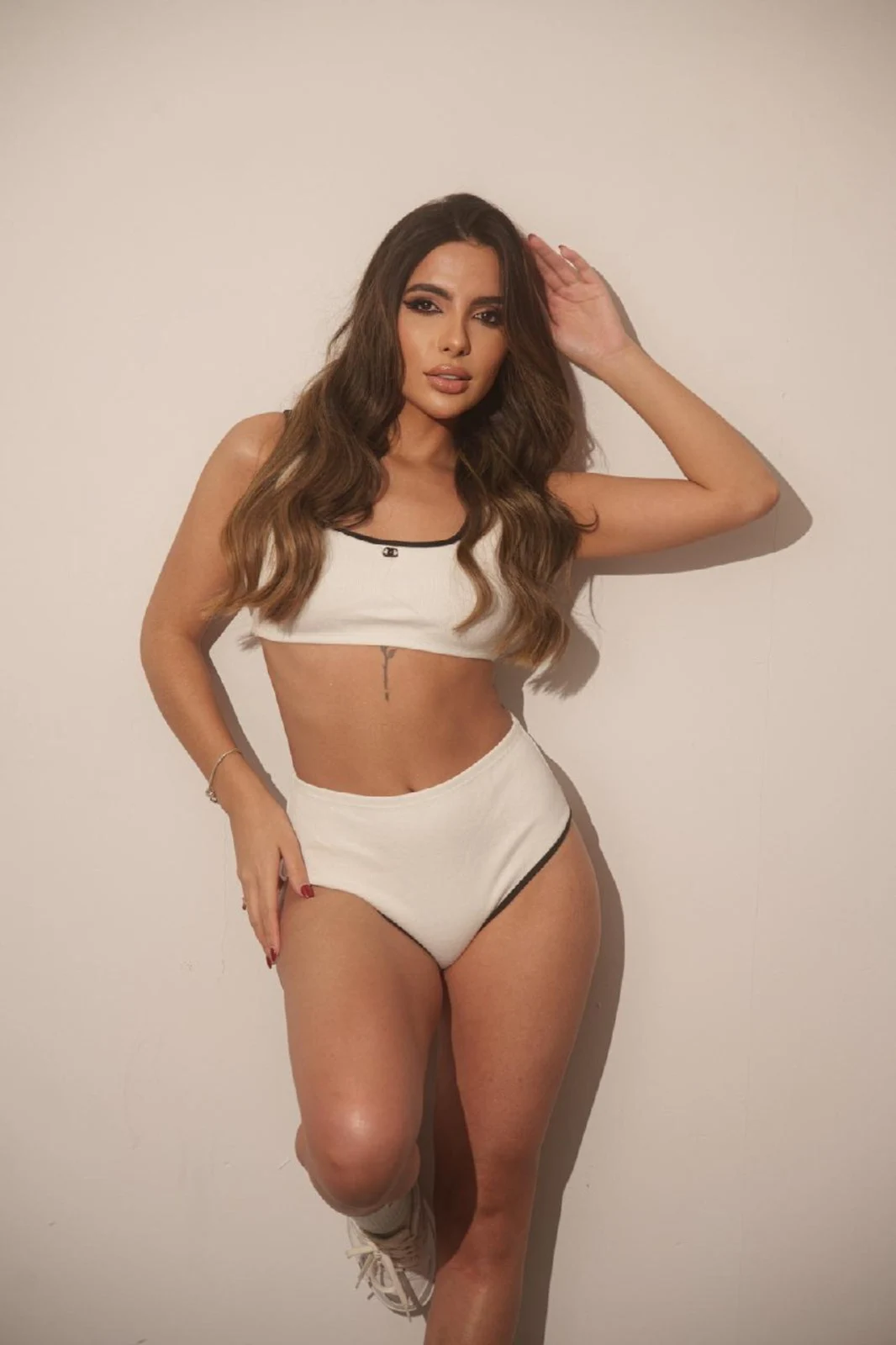 Лора escort in Krasnodar