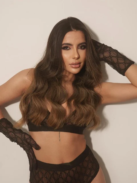 Лора escort in Krasnodar