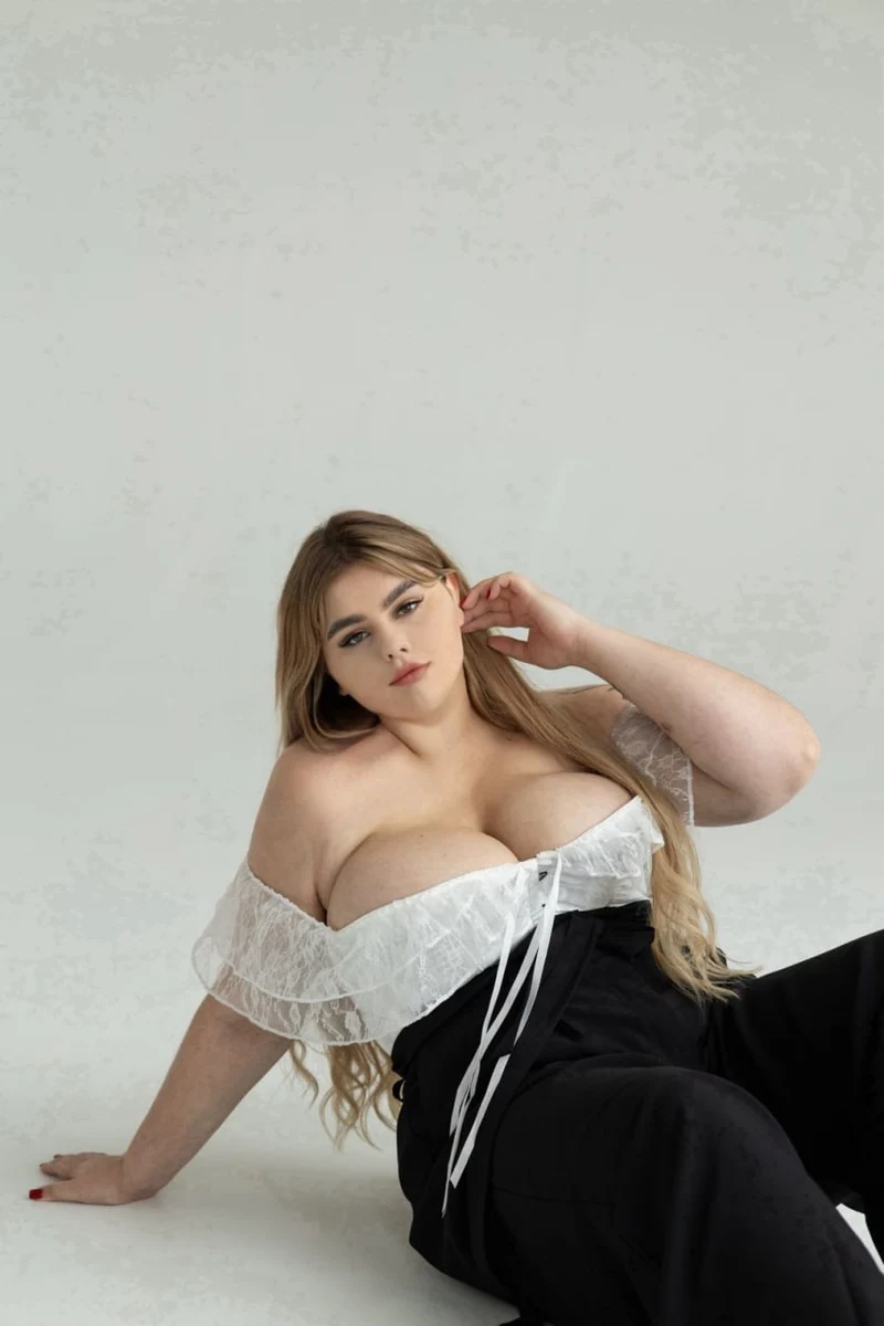 Марианна escort in Krasnodar