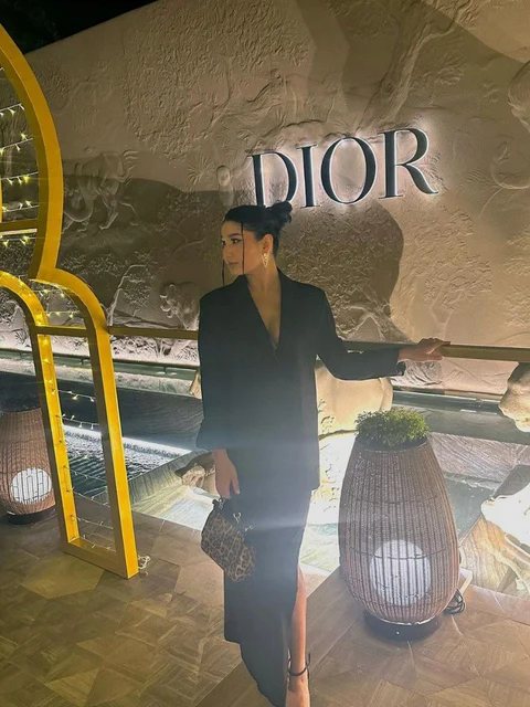 Мэйзи escort in Krasnodar